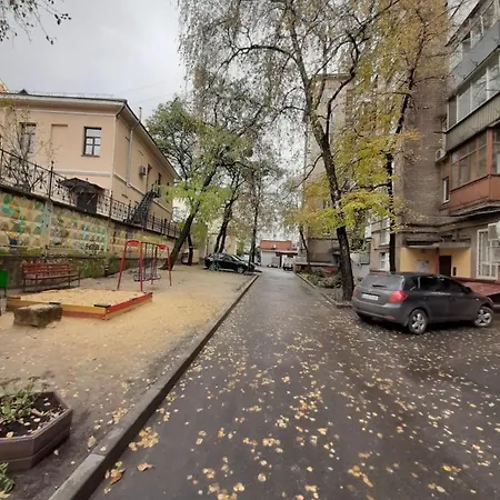 Апартаменты Marin В Самом Центре Kharkiv Exterior photo